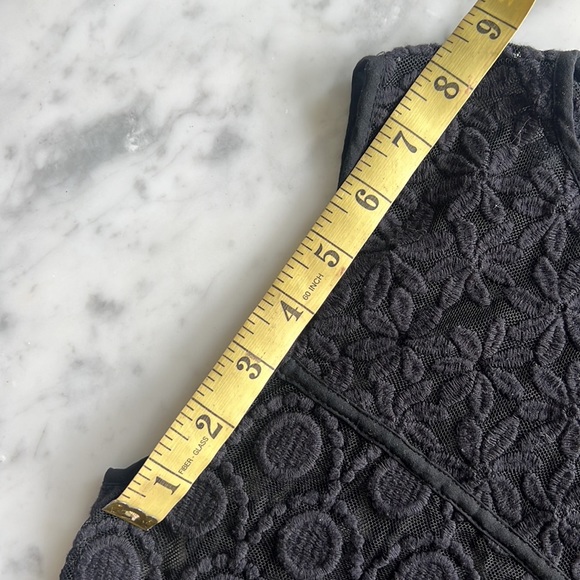 Lace sleeveless top. Wear over a turtleneck or solo. Flirty and playful. - Picture 4 of 6